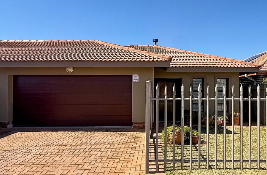 2 Bedroom Property for Sale in Flamwood North West